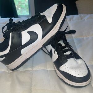 NIKE DUNKS